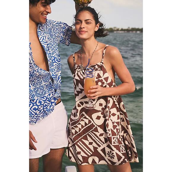 NWT Urban Outfitters BDG Eva Printed Mini Shift Dress Size Small - Picture 1 of 8